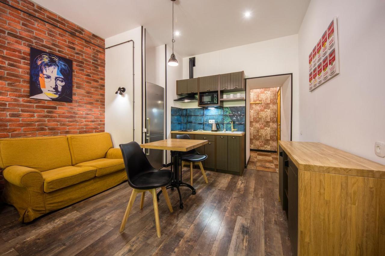 Self Check-In Apartments Near Landscape Alley Киев Экстерьер фото