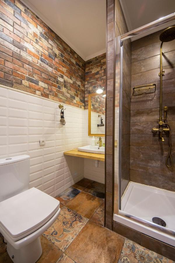 Self Check-In Apartments Near Landscape Alley Киев Экстерьер фото